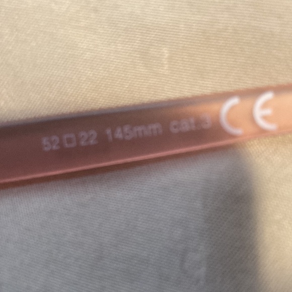 UV 400 protection - Picture 12 of 13